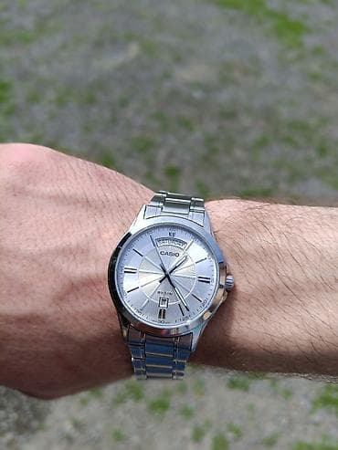 Qol saatı, Casio, rəng - Gümüşü