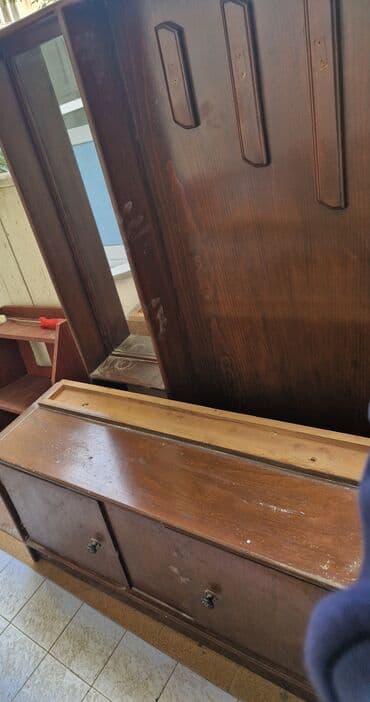 ручки на кухонную мебель: Klassik taxta dəhliz mebeli – paltar asqılı və güzgülü kombinə edilmiş — 3