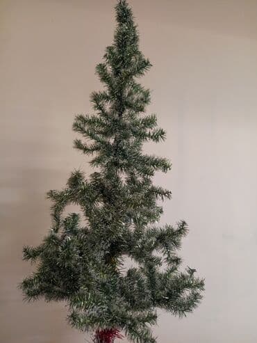 Yolka 1.30hundurlukde. ustunde isiği,iqruşkalar,balaca lalafo.az -da Yolka 1.30hundurlukde. ustunde isiği,iqruşkalar,balaca