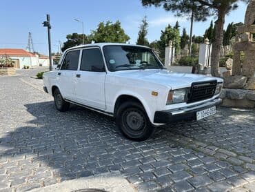 ваза стеклянная прозрачная высокая без узора: Nömrə ilə birgə satılır Maşın normal vəziyyətdədir.Gündelık sürülən — 3