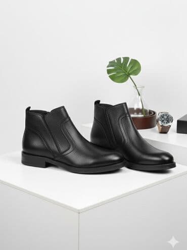 Krasofkalar və idman ayaqqabıları: Klassik kişi Chelsea tərzli qısa çəkmələr – qara rəng - Material — 1