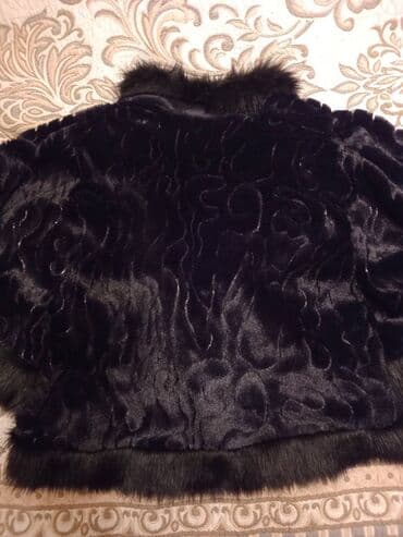 женские шлепанцы с мехом: Накидка из искусственного меха черного цвета без подкладкидлина 55 — 4