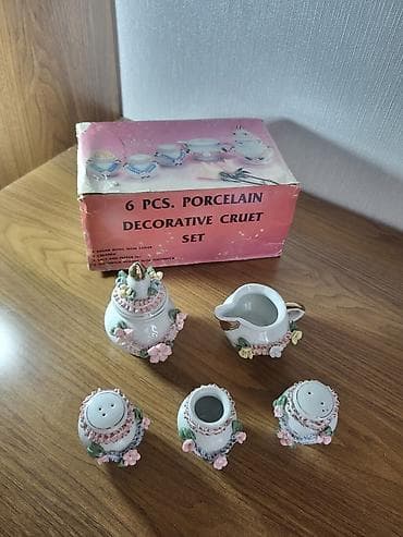 qab gülləri: 6 hissəli porcelan dekorativ cruet dəsti Qutulu komplet. Üzərində “6 — 3
