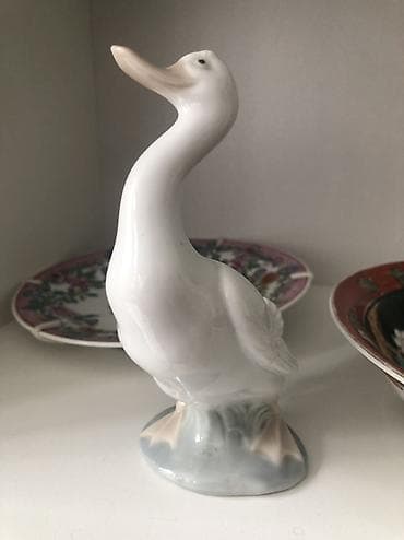 Винтажная фарфоровая фигура