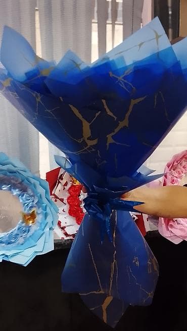 ad günü bəzəkləri: Buketlər, səbətlər — 3