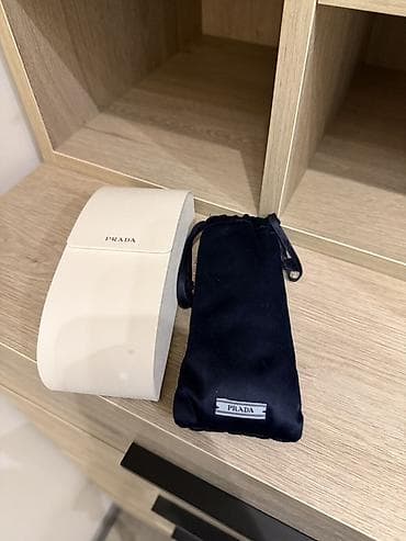 Eynəklər: Original Prada gün eynəyi. Avropadan alınıb. Qara rəngdədir, əla — 5
