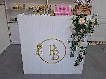şlyapa şəkilləri: RB brendinin butik-formatlı mağazasında ətir və aksesuar seçimi — 2