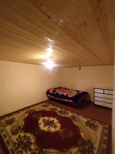 bakı ucuz kiraye evler: Kirayə üçün ev - Plan: böyük zal, ayrıca yataq otaqları - Zal: taxta — 4