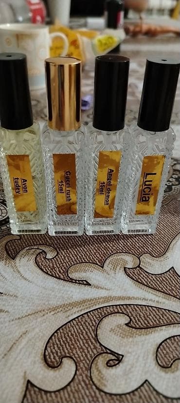 million etir: Müxtəlif ətir seçimi – 15 ml sprey şüşələr Qiy Tərkib: müxtəlif qadın — 1