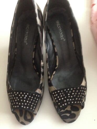 женские пляжные шлепанцы: Ayaqqabi baha alinib.ela veziyyet dedi,38razmer — 2