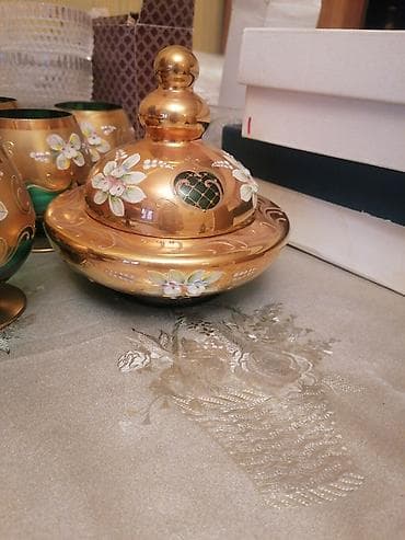 konfet: Konfet qabi. Bohemia. Her biri 40azn — 2
