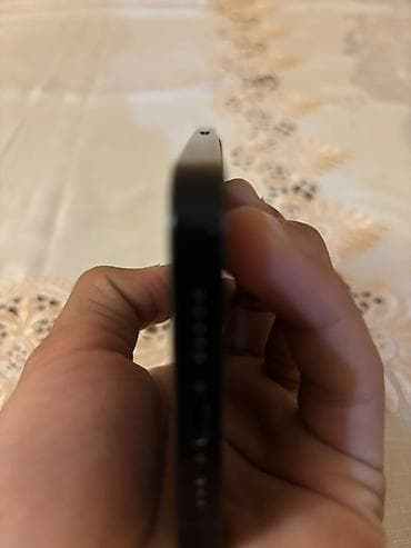 IPhone 13, 128 GB, Qara — 4