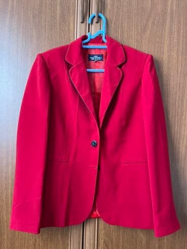 qadın üçün klassik sviterlər: Pencək, M — 1