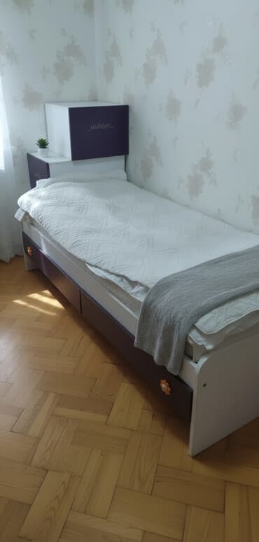 Oğlan və qız üçün, Təknəfərlik çarpayı, Komod