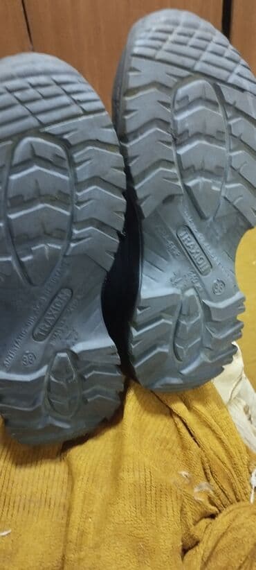 kişilər üçün qaçış krossovkaları: Batinka 38r təzə — 3