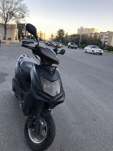 moon moped satisi: Sənədləri yerindədi. Porşen düzəlməlidi 100-150xərci var belə təzə — 2