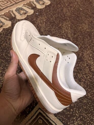 детские кроссовки для футбола: Uşaq idman ayaqqabısı - Rəng: ağ üstlük, kənarlarda qəhvəyi detallı — 2