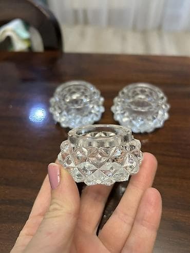 Şüşə şamlıq dəsti - Material: qalın, şəffaf şüşə - Dizayn: rombvari