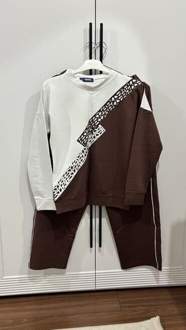 baki ayaqqabi fabriki: Gündəlik dəst– 2 hissəli Bakıya çatdırılma edilir. Türkiyədən baha — 1