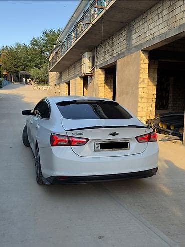 traktor satşı: Chevrolet Malibu: 1.5 l | 2021 il 142000 km Sedan — 4