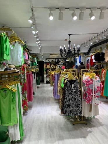 konteyner mağaza: 28may metrosunun yaxınlığında təmirli maqaza paltar ətir dükanı — 4