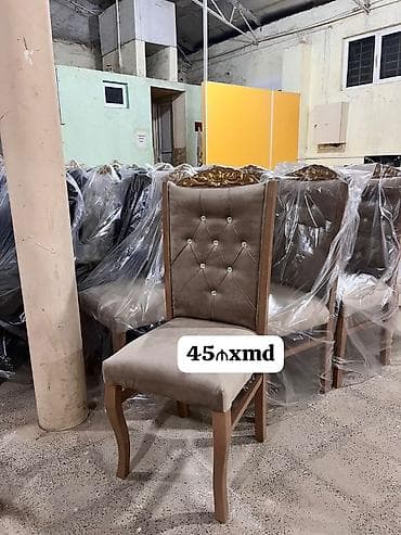 Klassik dizaynlı yumşaq yemək stulu - Material: taxta karkas, yumşaq