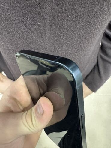 телефон fly e: Məhsul: Smartfon (qara rəng) Xüsusiyyətlər və dizayn: - Düz kənarlı — 5