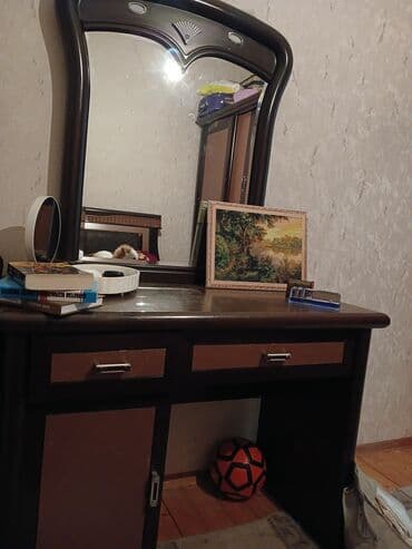 pol siyiran: İkinəfərlik çarpayı, Dolab — 3