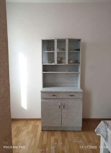 Nizami metrosunum düz arxası 1 dq məsafə qaz su işıq internet daimi