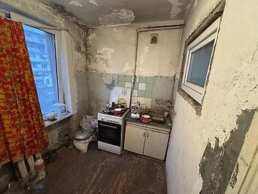 agsuda satilan evler: Bakı, 8-ci mikrorayon, 2 otaqlı, Köhnə tikili, m. Azadlıq Prospekti, 46 kv. m — 2