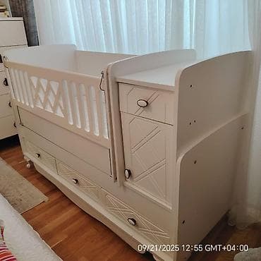 Oğlan və qız üçün, Beşik