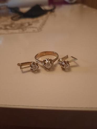 van cleef sirga: Dəstə daxildir: Sırğa, Ağ qızıl, 750 Əyar — 3