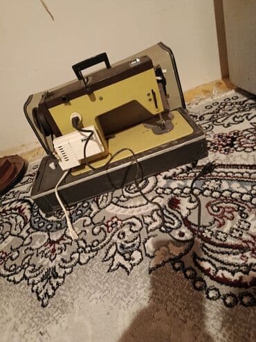 где можно купить мини швейную машинку: Məhsul: Portativ tikiş maşını Xüsusiyyətlər: - Elektriklə işləyən — 1