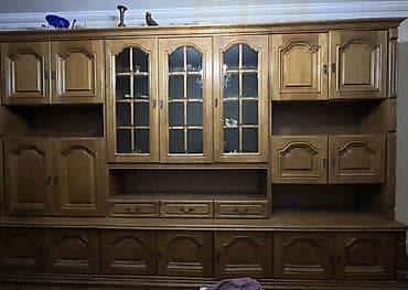Klassik üslubda böyük salon divar mebeli - Material: təbii ağac (açıq