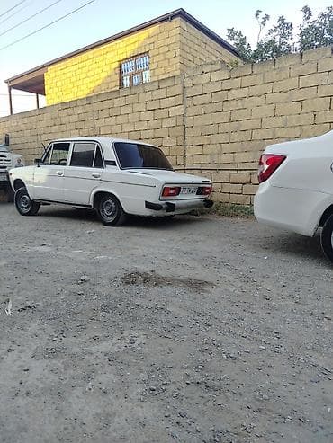 16 sadə: VAZ 2106 sedan, ağ rəng, AZ nömrə nişanı 77-TM-218. Xüsusiyyətlər: - — 4