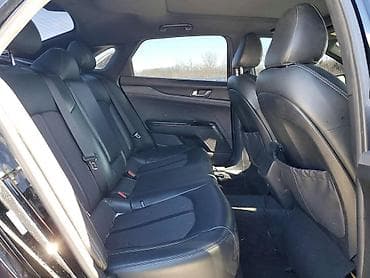 şevralit avtomobil: Kia K5 GT-Line, qara rəng, liftback kuzov. Xüsusiyyətlər: - Güclü — 7
