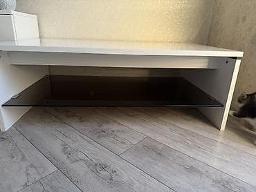 düz divanlar: Düz TV altlığı, Polkalı, Şüşəli — 4