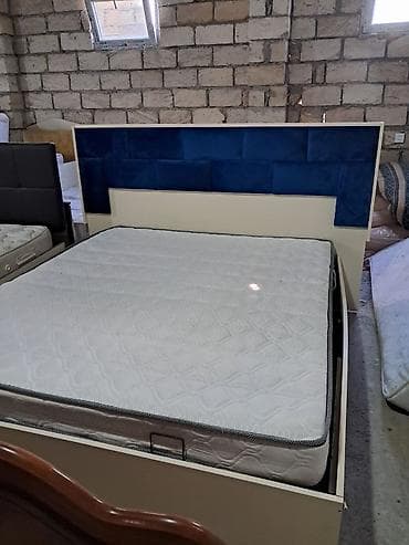 divarda kitab refi: 249₼ taxt bazalı əla vəziyyətdə Catdırılma var ÜNVAN:-masazır 77ç — 1