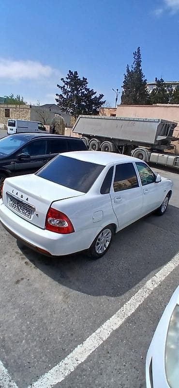 avto satis: VAZ (LADA) Priora: 1.6 l | 2018 il 181450 km Sedan — 5