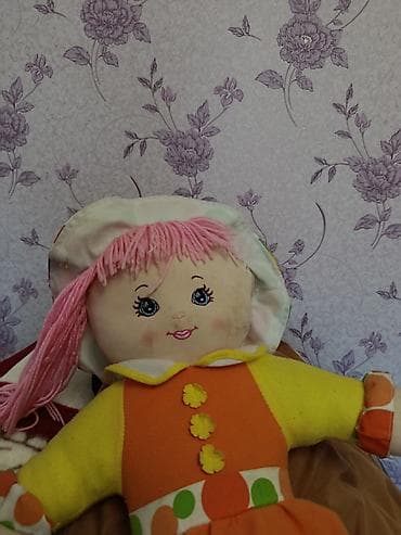oyuncaq evler: Peluş qızcığaz oyuncağı - Yumşaq peluş materialdan, qucaqlamaq və — 3