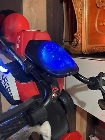 Uşaq üçün elektrik maşınları: Uşaq üçün elektrikli üçtəkərli moto Uşaqlar üçün evdə və həyətində — 3