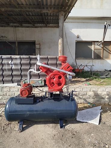 balaca laqonda: Sənaye tipli hava kompressoru 500 litrlikdir. Texniki qulluq olunub — 1