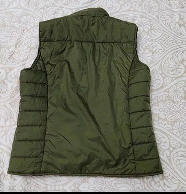 теплые мужские водолазки: Zeytuni rəngdə, dolgulu jilet. Bu jilet fermuarla bağlanır və dik — 4