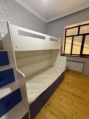 Uşaq üçün ikimərtəbəli çarpayı-dolab sistemi - Rəng: ağ-göy