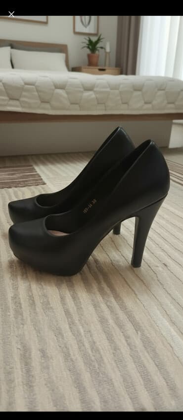 Tuflilər, Ölçü: 38, rəng - Qara, Yeni