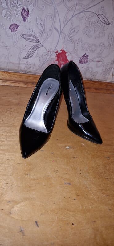 Qadın geyimləri: Tuflilər, Ölçü: 38, rəng - Qara, İşlənmiş — 2