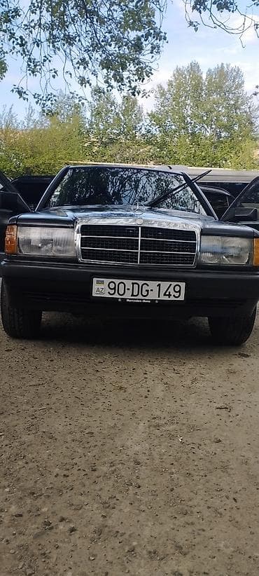 diffuser satisi: Mercedes-Benz 190: 1.8 l | 1993 il Sedan — 2