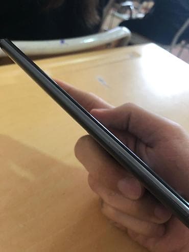 zerkalni nomreler kreditle: Honor 10 Lite, 64 GB, rəng - Qara, Barmaq izi — 2