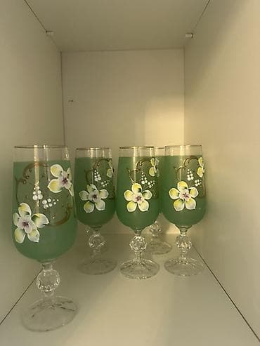 file: Məişət qabları dəsti - Boyalı, əl naxışlı dekorlu, ayaqlı iri — 5