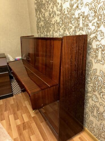 деревянные духовые музыкальные инструменты: Piano, Belarus, Akustik — 2